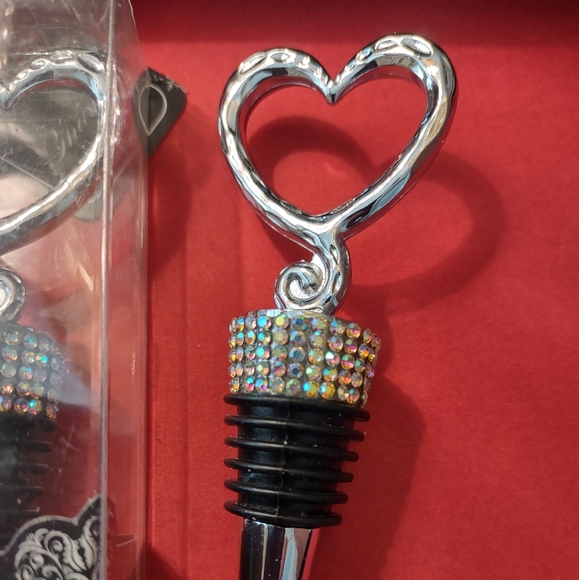 6-Piece Bar Tool Set - Wine Stoppers, Vacuum Sealed Bottle  Bottle cork stoppers new in box 6 pieces